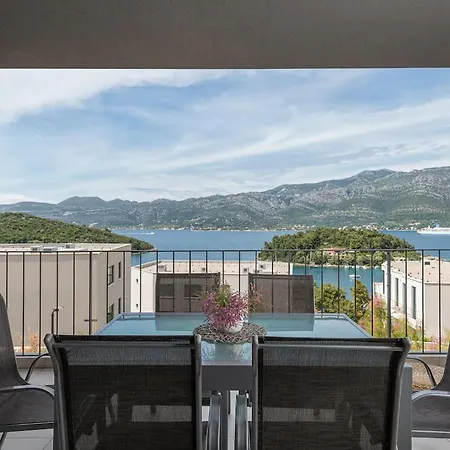 Apartment Hill